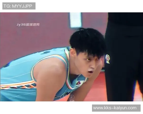 【体坛篮球秀】曾凡博面前的路,不止两条 【体坛篮球秀】曾凡博面前的路,不止两条