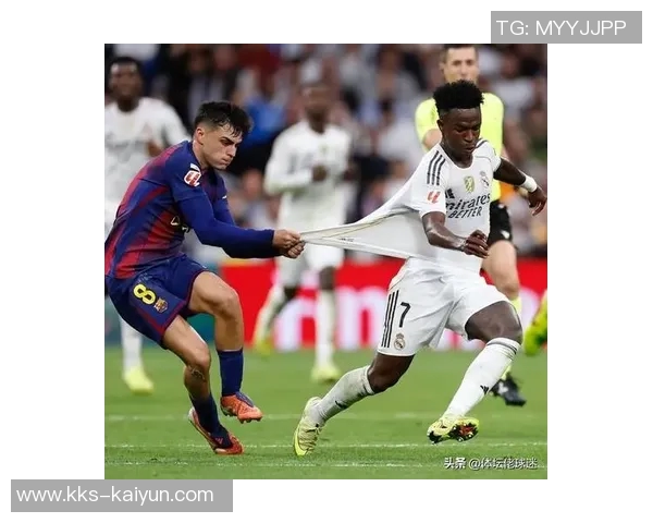 世体:赢下德比后,皇马更衣室欢庆播放《BáilaloRocky》 世体:赢下德比后,皇马更衣室欢庆播放《BáilaloRocky》